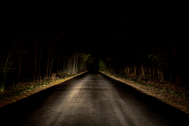 dark road 640